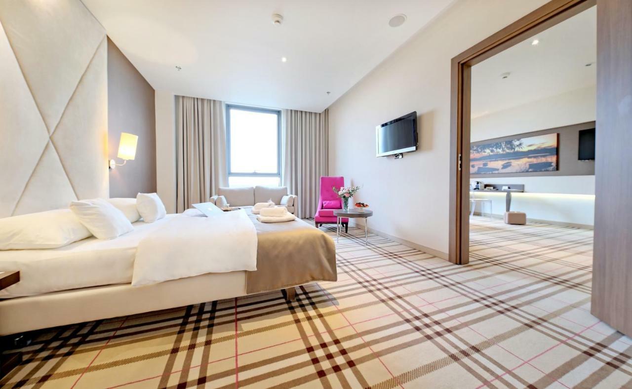 Hotel رشيشوف المظهر الخارجي الصورة