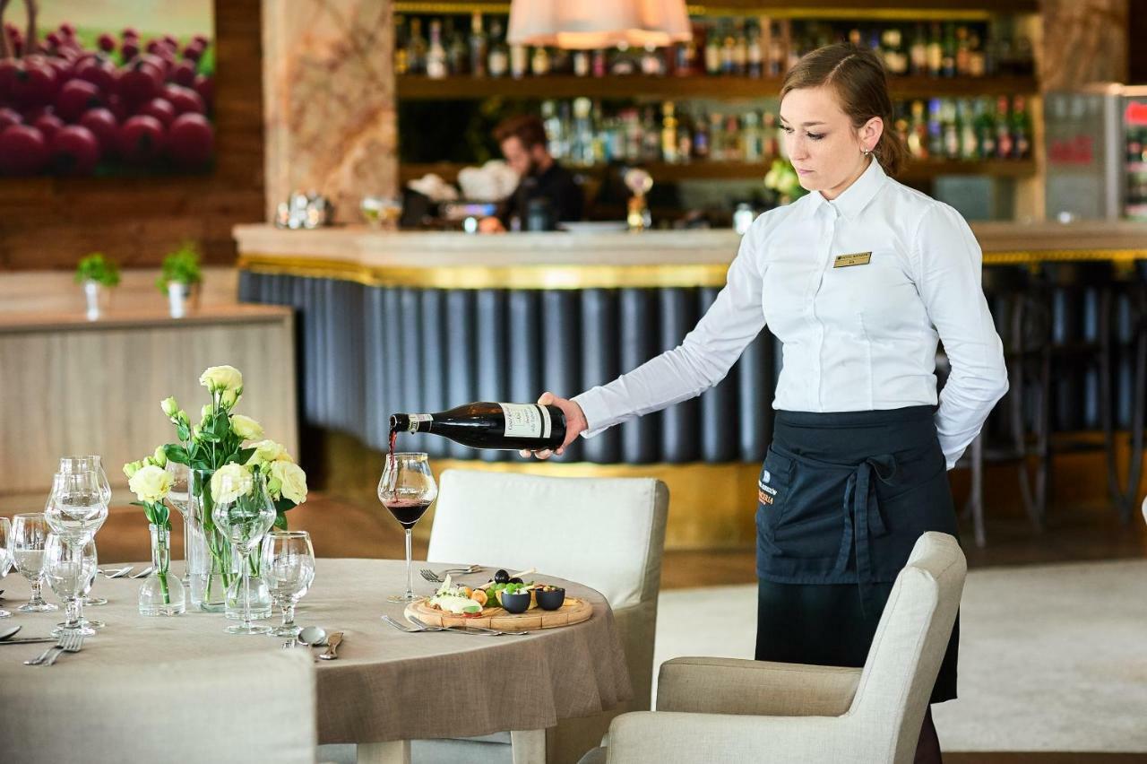 Hotel رشيشوف المظهر الخارجي الصورة